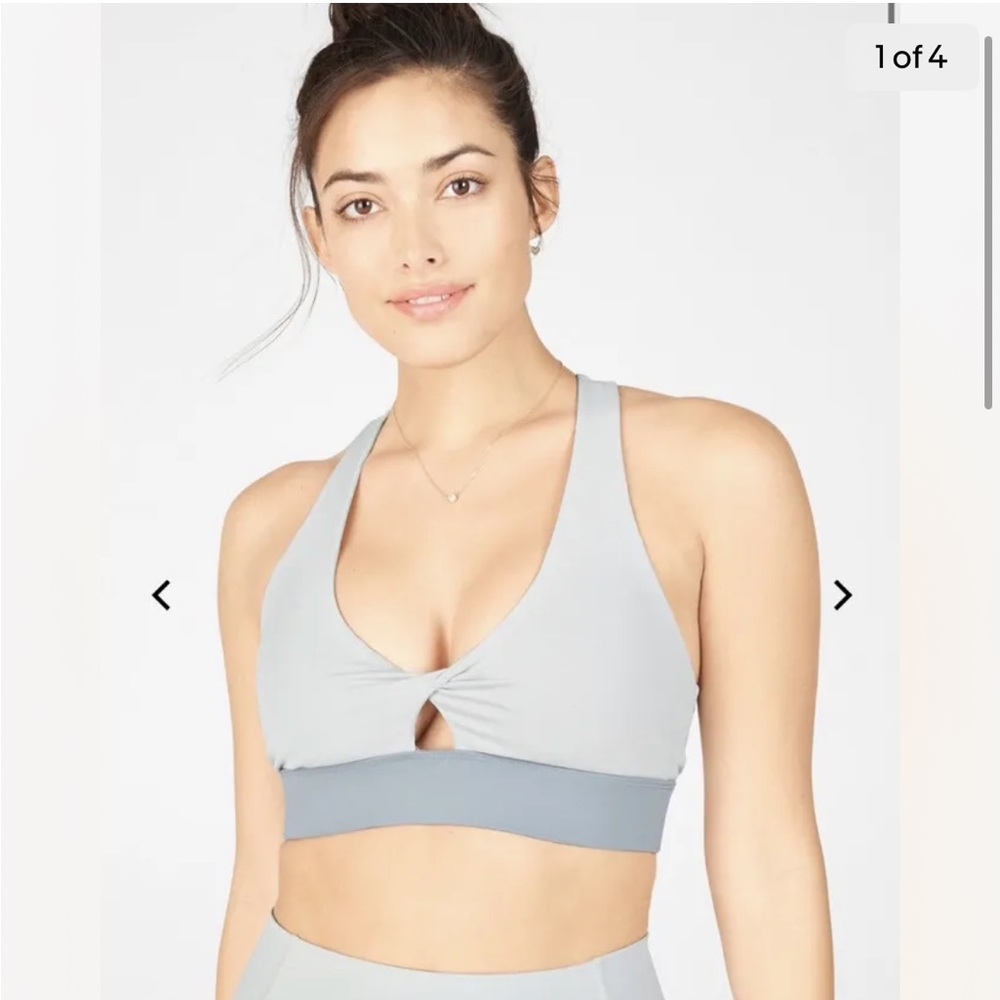 NWOT fabletics oasis twist Sports bra xs